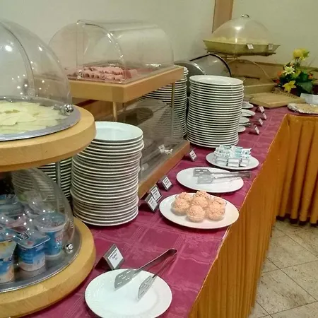 科德蒙酒店 酒店 4*